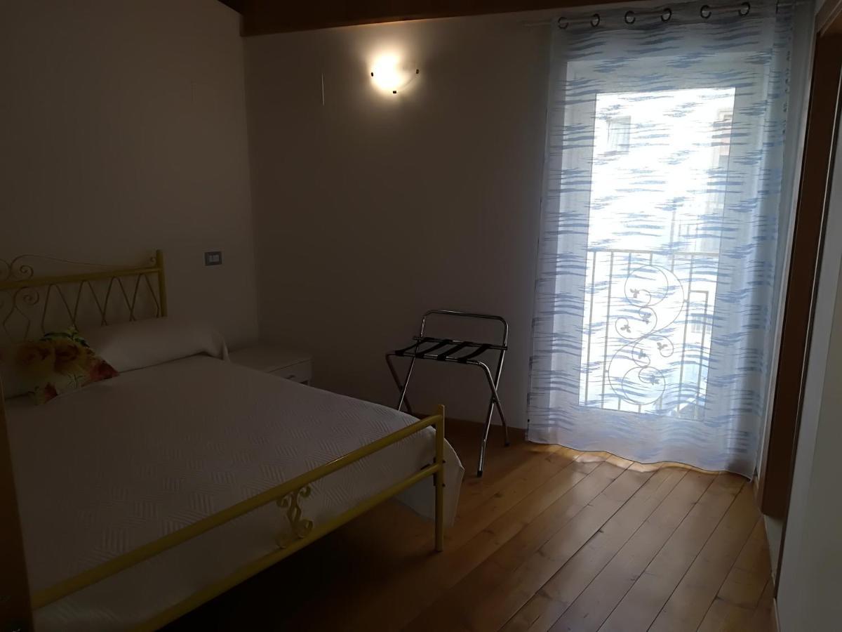 Residenza Skanderbeg 蒙特齐尔佛奈 外观 照片